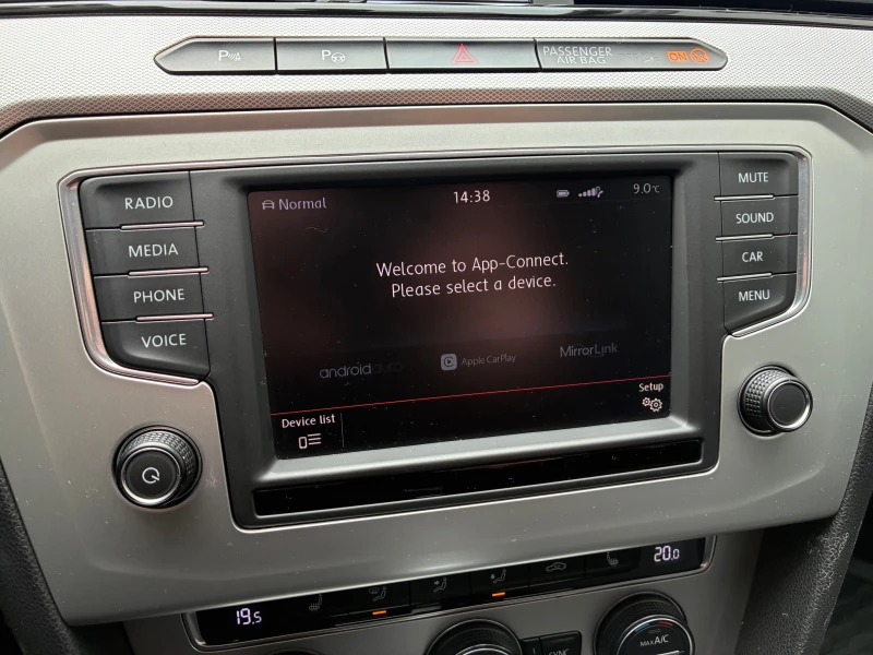 VW Passat Variant Comfortline 2.0 TDI DSG, снимка 12 - Автомобили и джипове - 53306332