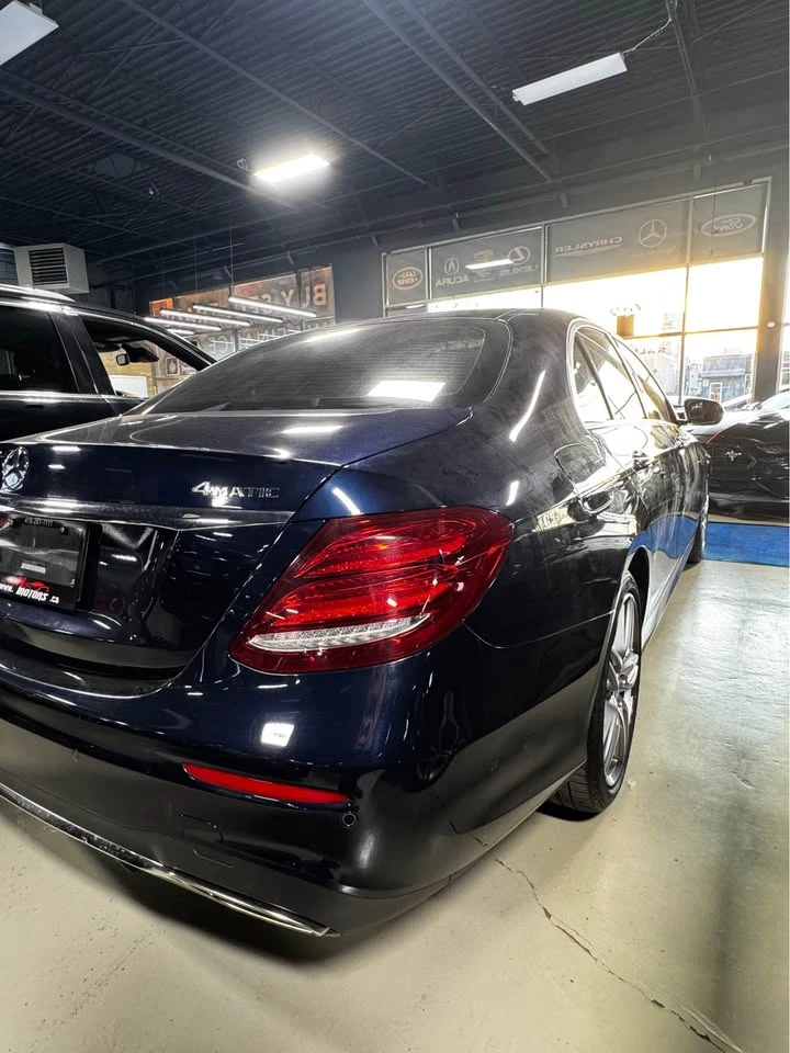 Mercedes-Benz E 300 АвтоКредит, снимка 2 - Автомобили и джипове - 56720859