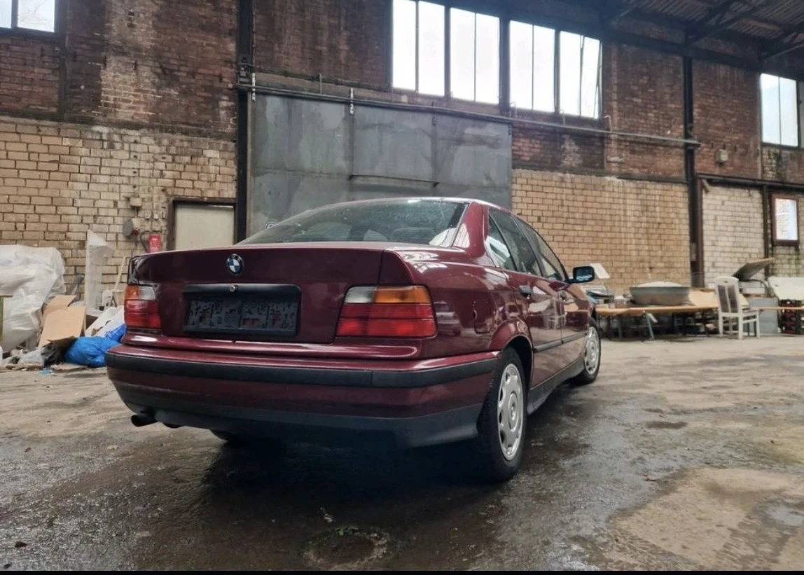 BMW 318 1.8is 143кс, снимка 1