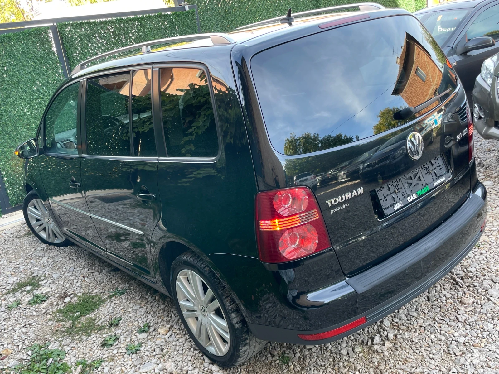 VW Touran 2.0TDI/170hp/FULL/DSG/Кожа/Bi xenon/Park Assist/ - изображение 6