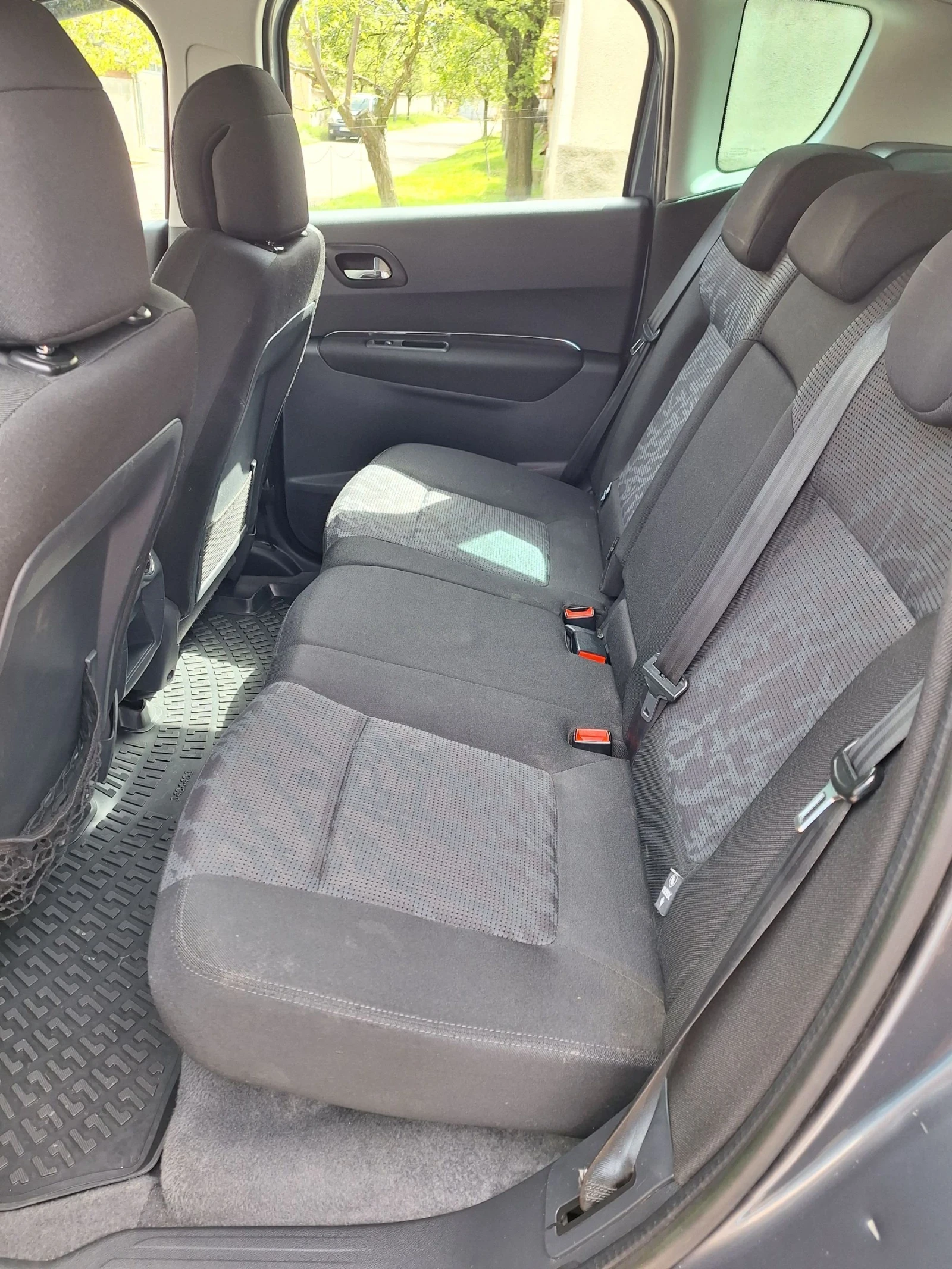 Peugeot 3008 1.6HDI 112HP - изображение 9