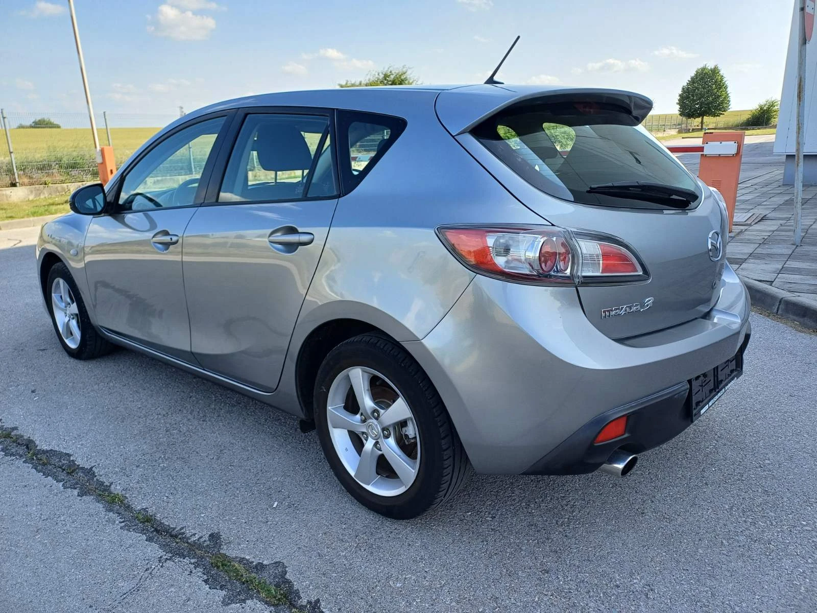 Mazda 3 1.6 Benzin 105k.s. - изображение 6