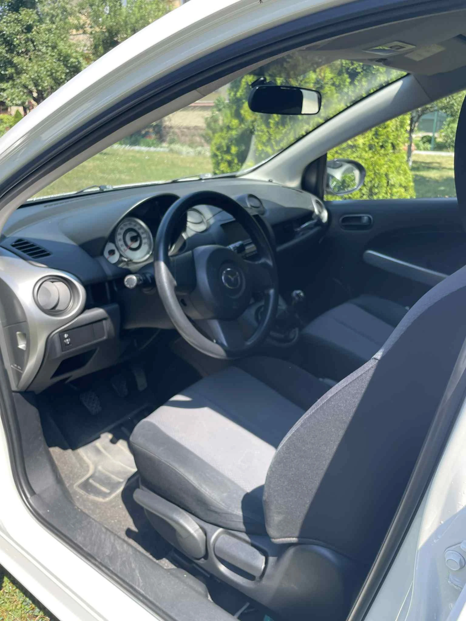 Mazda 2  - изображение 4