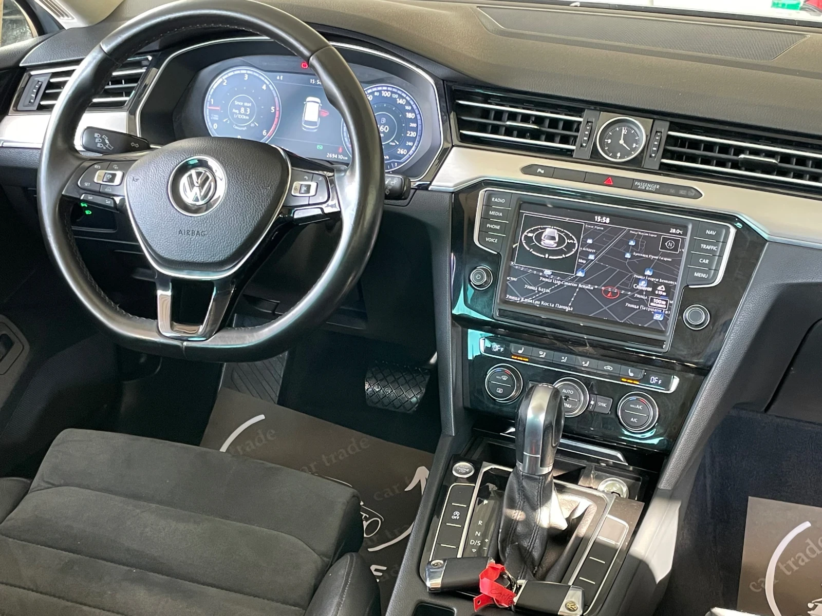 VW Passat 2.0TDI/DIGITAL/HIGHLINE/АЛКАНТАРА/LED/EURO6/ - изображение 9
