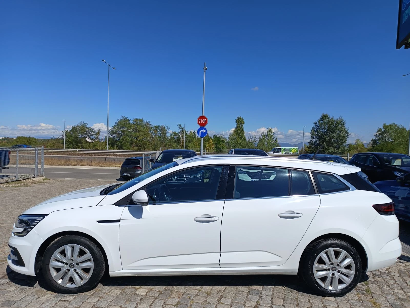 Renault Megane Grandtour 1.5 dCi 115 к.с. - изображение 7