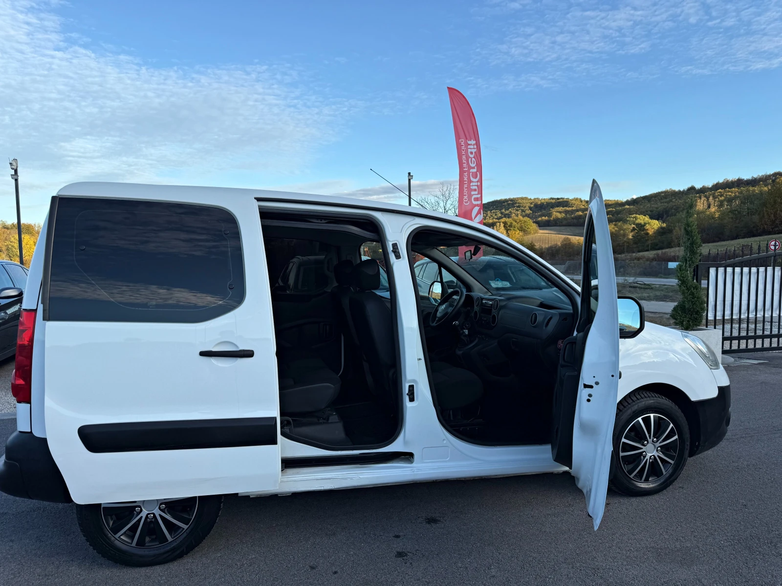 Citroen Berlingo 1.6 MULTISPACE/ПЪТНИЧЕСКО КЛИМАТИК  | Mobile.bg — изображение 6