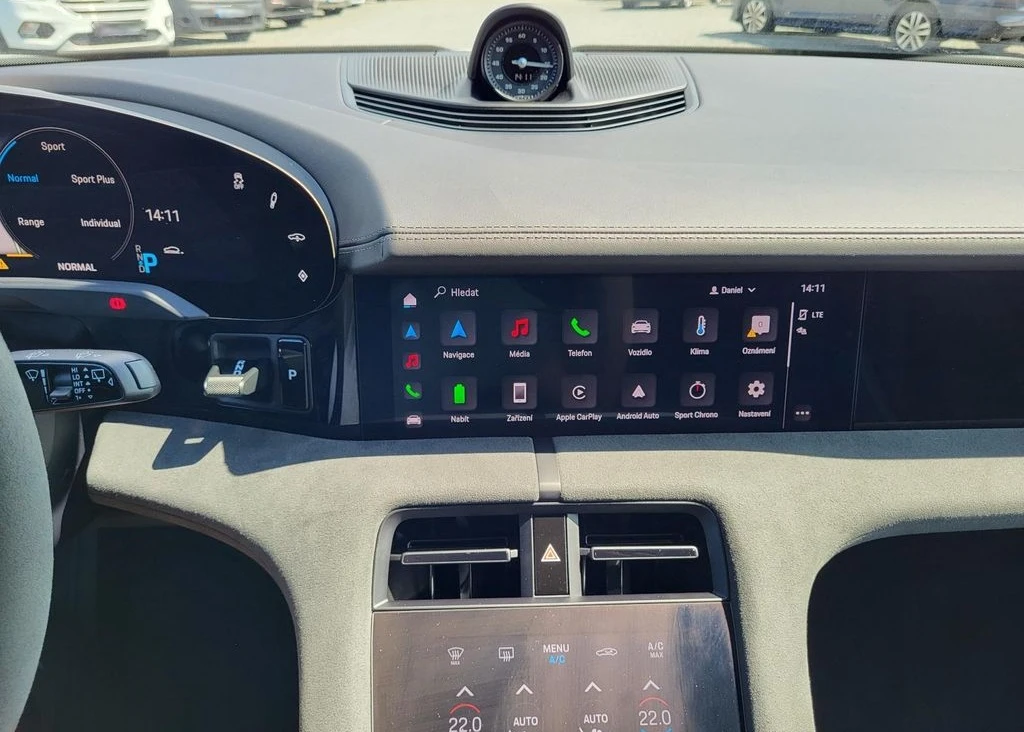 Porsche Taycan GTS Sport Turismo - изображение 4