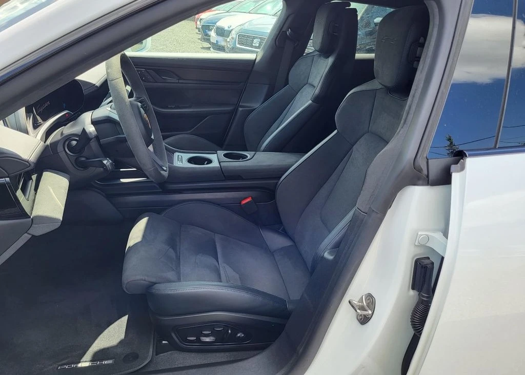 Porsche Taycan GTS Sport Turismo - изображение 7