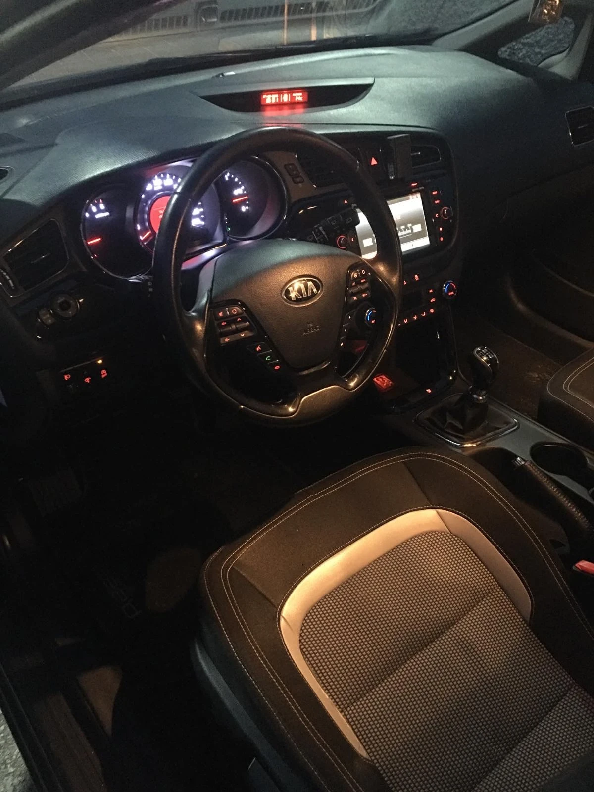 Kia Ceed | Mobile.bg   9