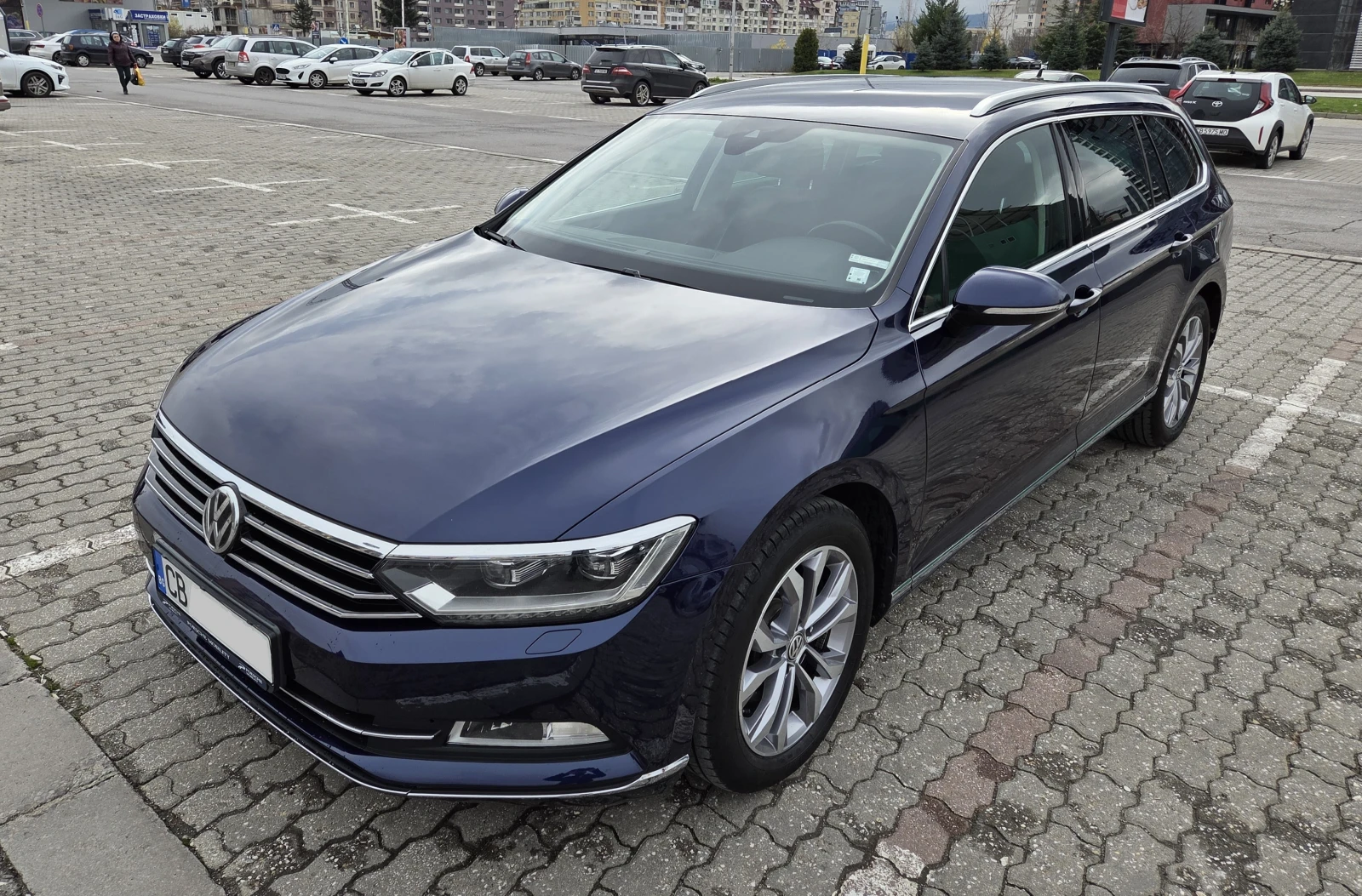 VW Passat B8 Highline 4motion 190к.с. - изображение 2