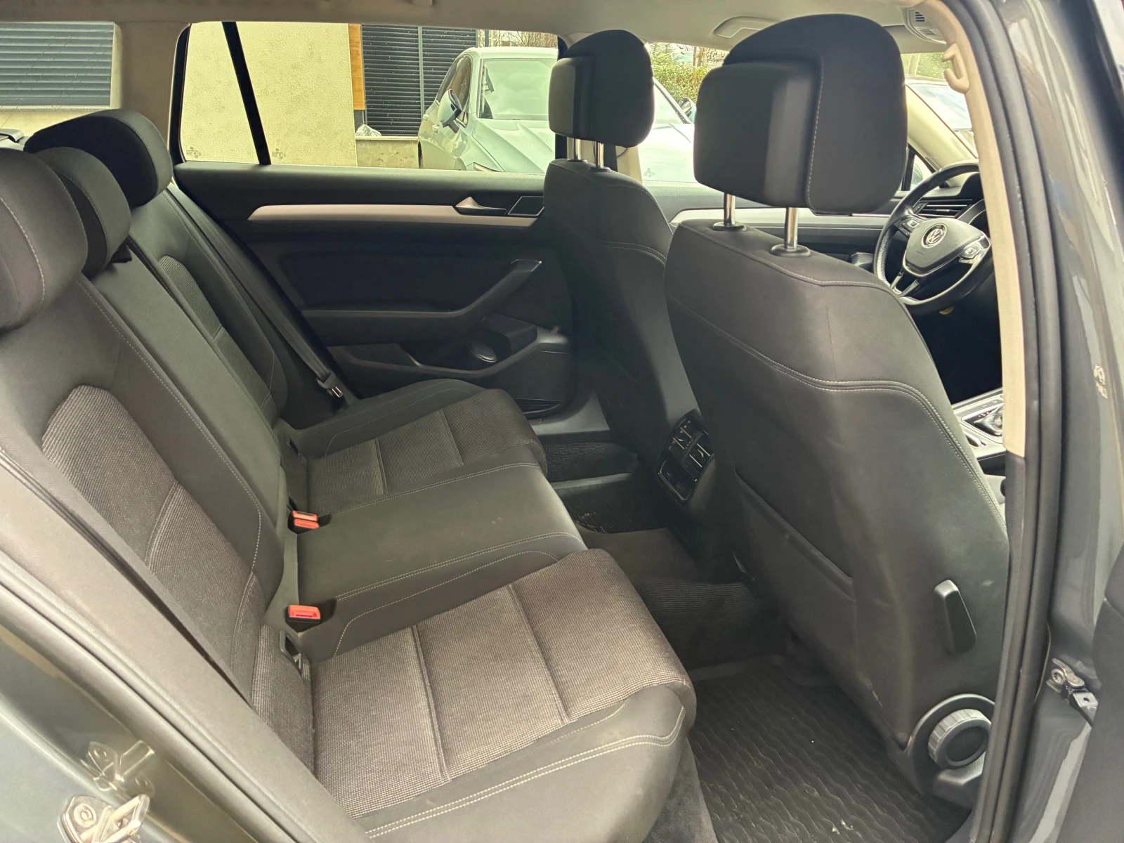 VW Passat Variant Comfortline 2.0 TDI DSG - изображение 7