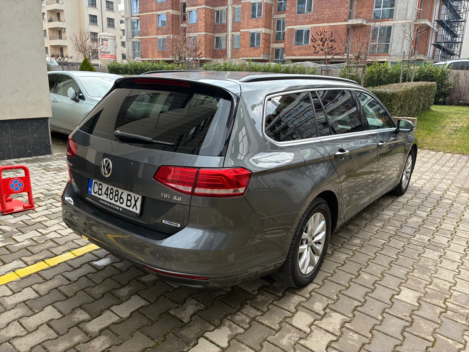 VW Passat Variant Comfortline 2.0 TDI DSG - изображение 4