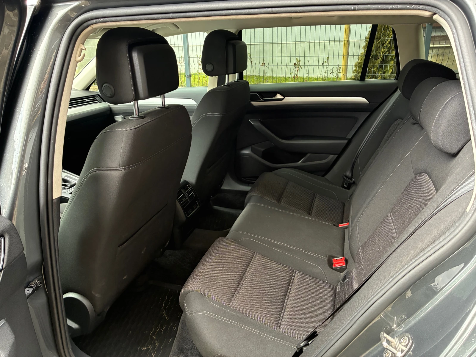 VW Passat Variant Comfortline 2.0 TDI DSG - изображение 6