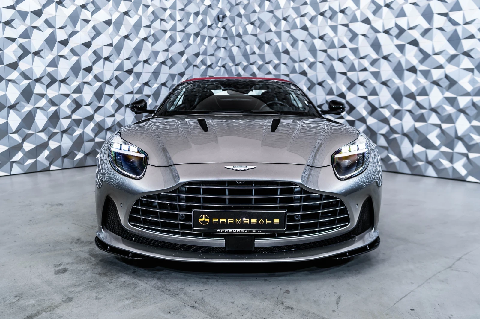 Aston Martin Други DB12 Volante Aluminite Silver