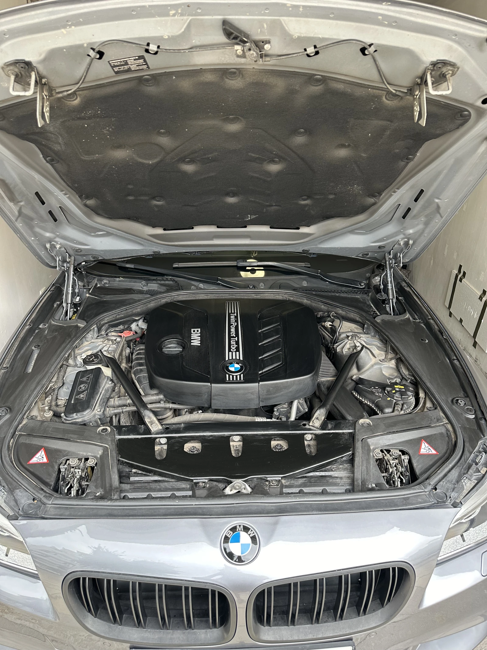 BMW 520 Facelift, xDrive, M Pack, снимка 14 - Автомобили и джипове - 53842585