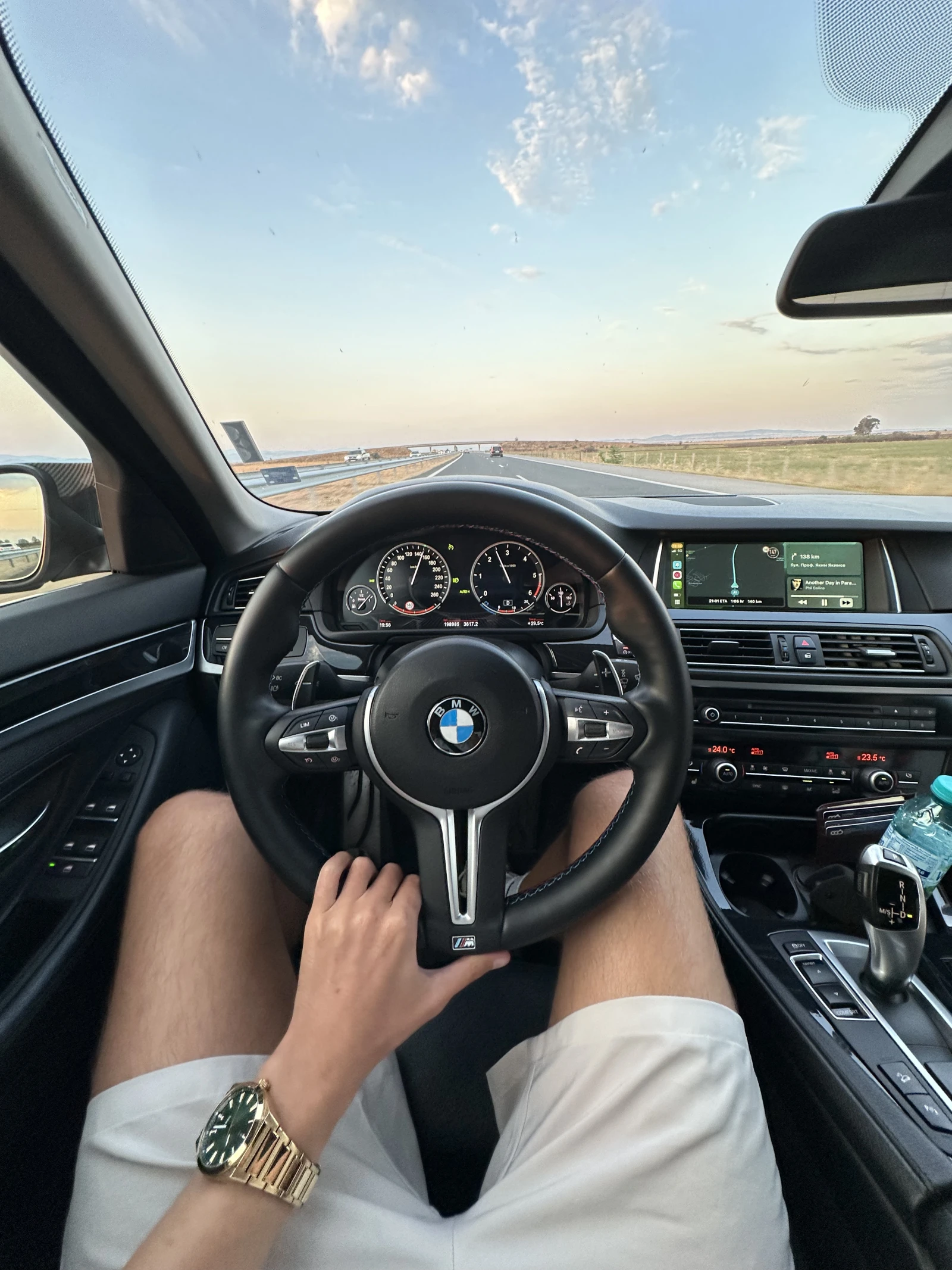 BMW 520 Facelift, xDrive, M Pack, снимка 6 - Автомобили и джипове - 53842585