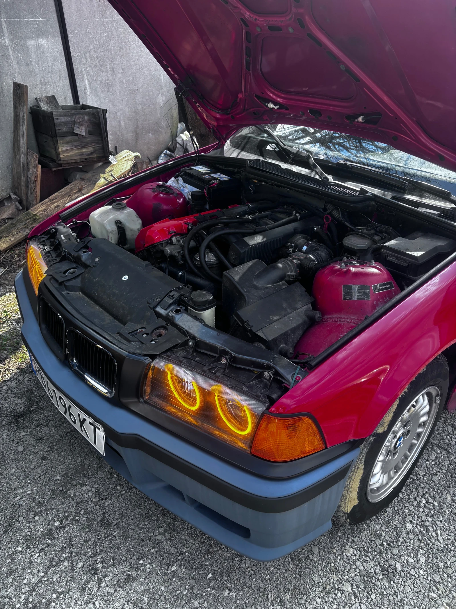 BMW 318, снимка 6 - Автомобили и джипове - 53906465