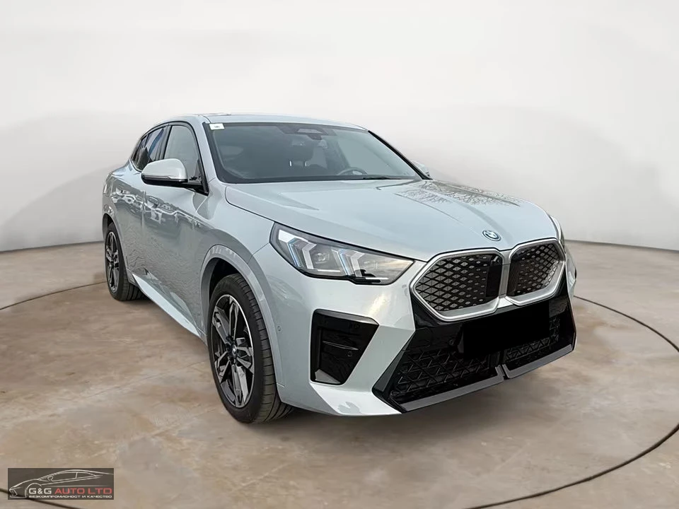 BMW iX2 30/xDRIVE/313HP/MSPORT/H&K/ГАРАНЦИЯ/CAM/LED/207z, снимка 4 - Автомобили и джипове - 53986752