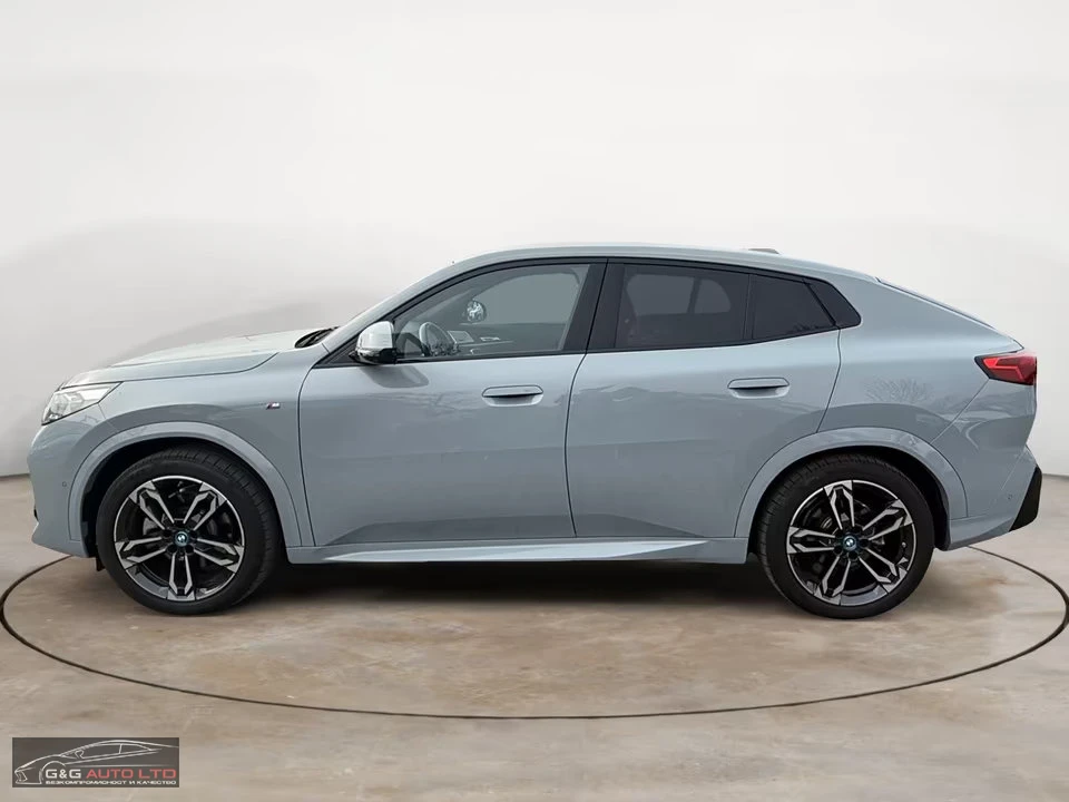 BMW iX2 30/xDRIVE/313HP/MSPORT/H&K/ГАРАНЦИЯ/CAM/LED/207z, снимка 2 - Автомобили и джипове - 53986752