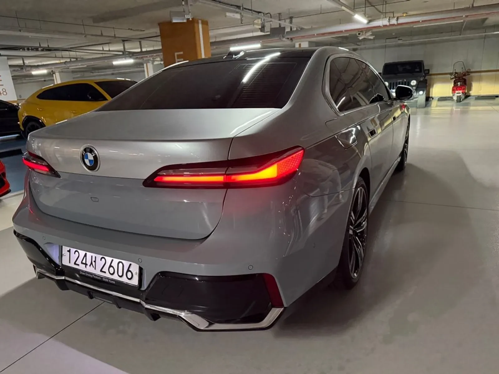 BMW 740 THEATRE SCREEN, снимка 6 - Автомобили и джипове - 54162074