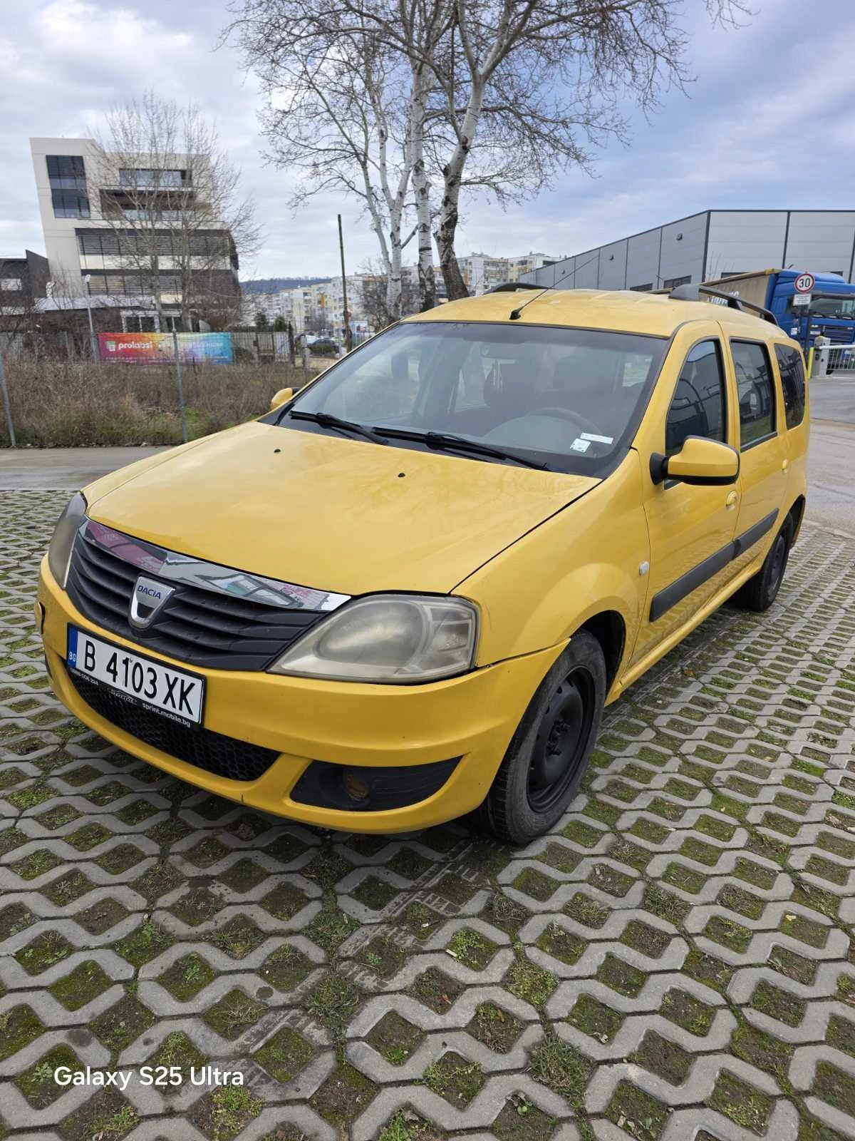 Dacia Logan 1.6 16V, снимка 2 - Автомобили и джипове - 54253492