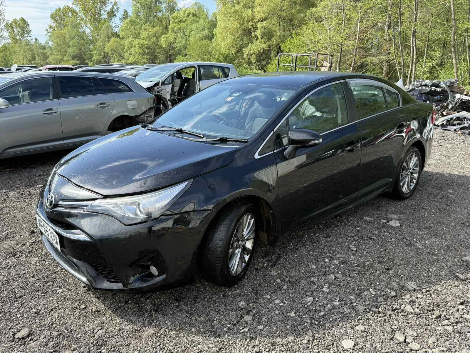 Toyota Avensis 1. 6 D-4D (112 к. с. ) НА ЧАСТИ, снимка 6 - Автомобили и джипове - 54449707