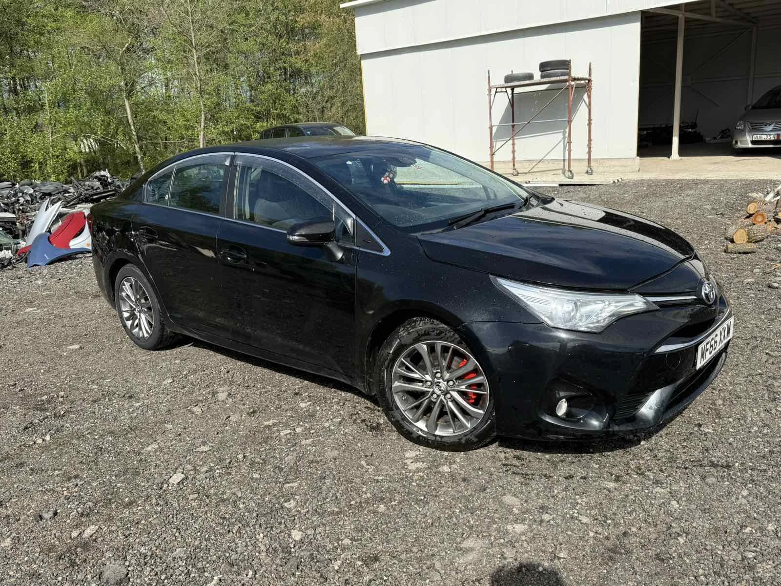 Toyota Avensis 1. 6 D-4D (112 к. с. ) НА ЧАСТИ, снимка 3 - Автомобили и джипове - 54449707