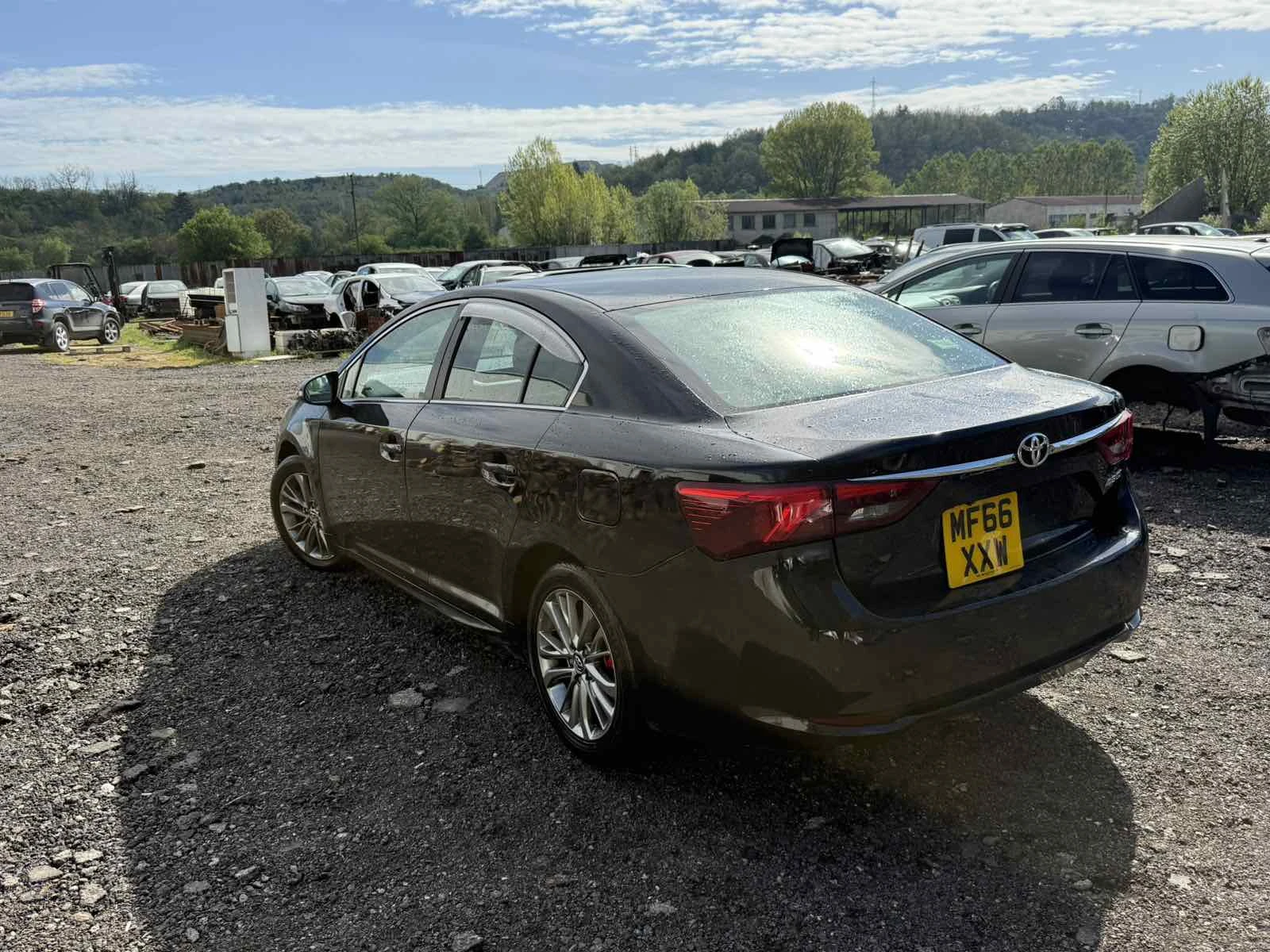 Toyota Avensis 1. 6 D-4D (112 к. с. ) НА ЧАСТИ, снимка 2 - Автомобили и джипове - 54449707