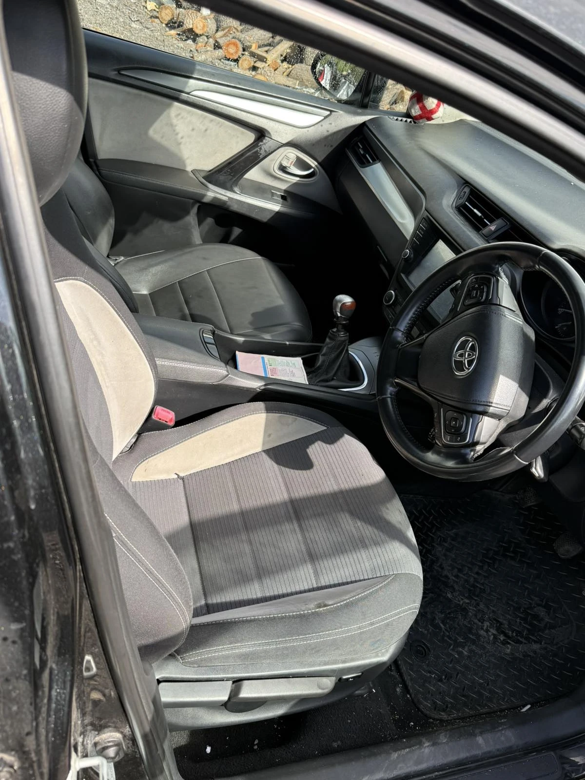 Toyota Avensis 1. 6 D-4D (112 к. с. ) НА ЧАСТИ, снимка 7 - Автомобили и джипове - 54449707