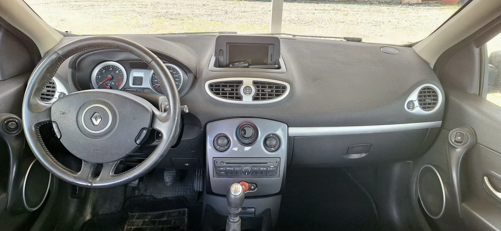 Renault Clio 1.5DCI , снимка 16 - Автомобили и джипове - 54654570