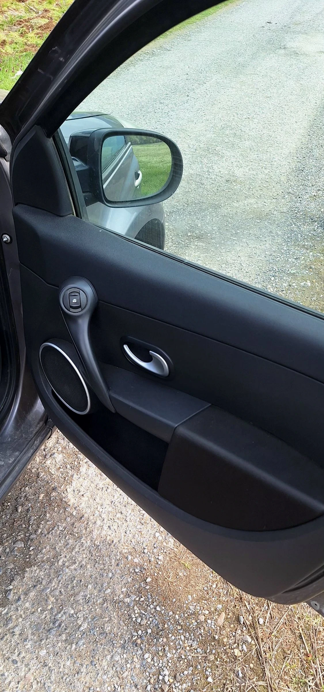 Renault Clio 1.5DCI , снимка 10 - Автомобили и джипове - 54654570