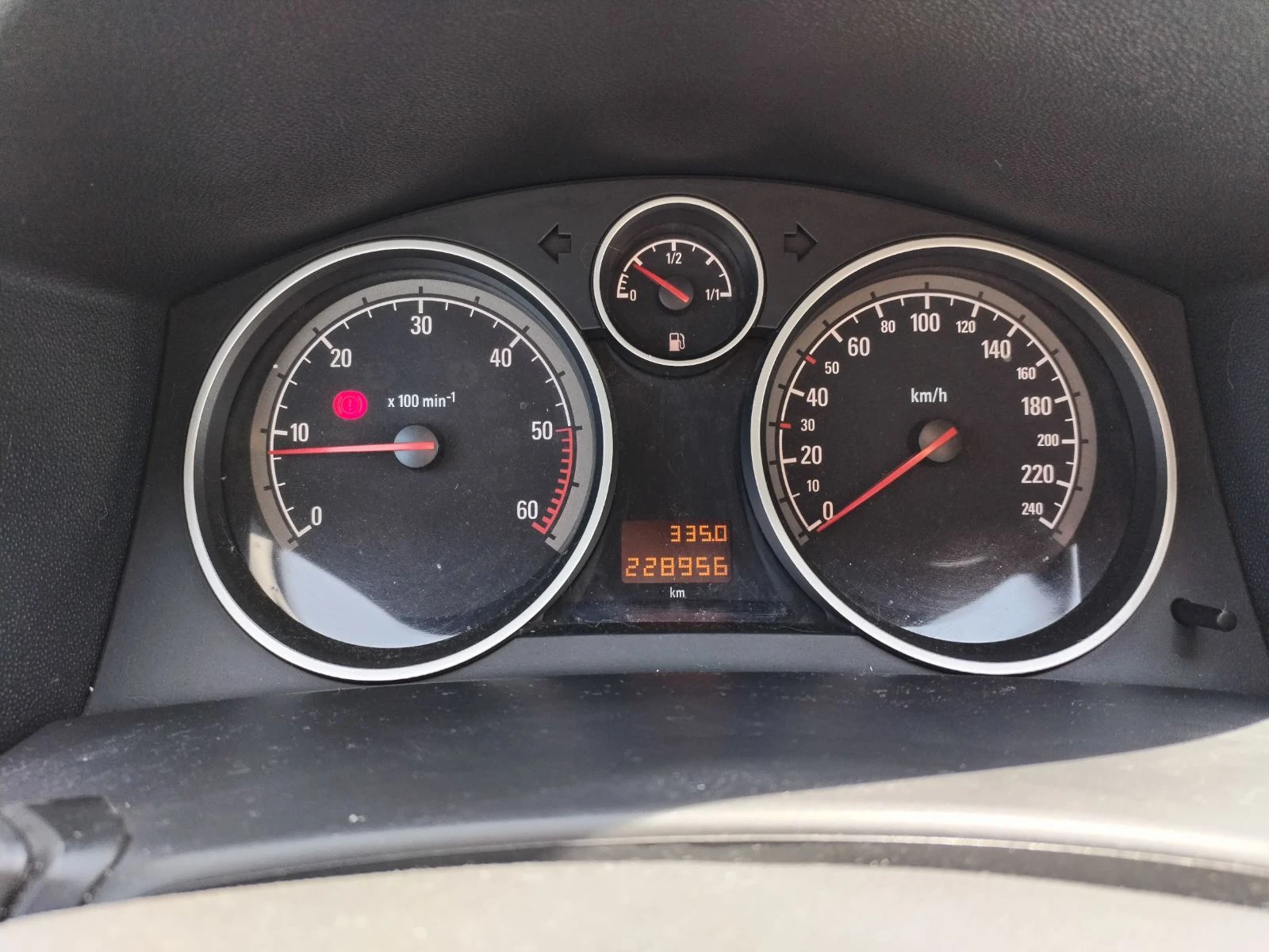 Opel Astra TDI, снимка 10 - Автомобили и джипове - 54824912
