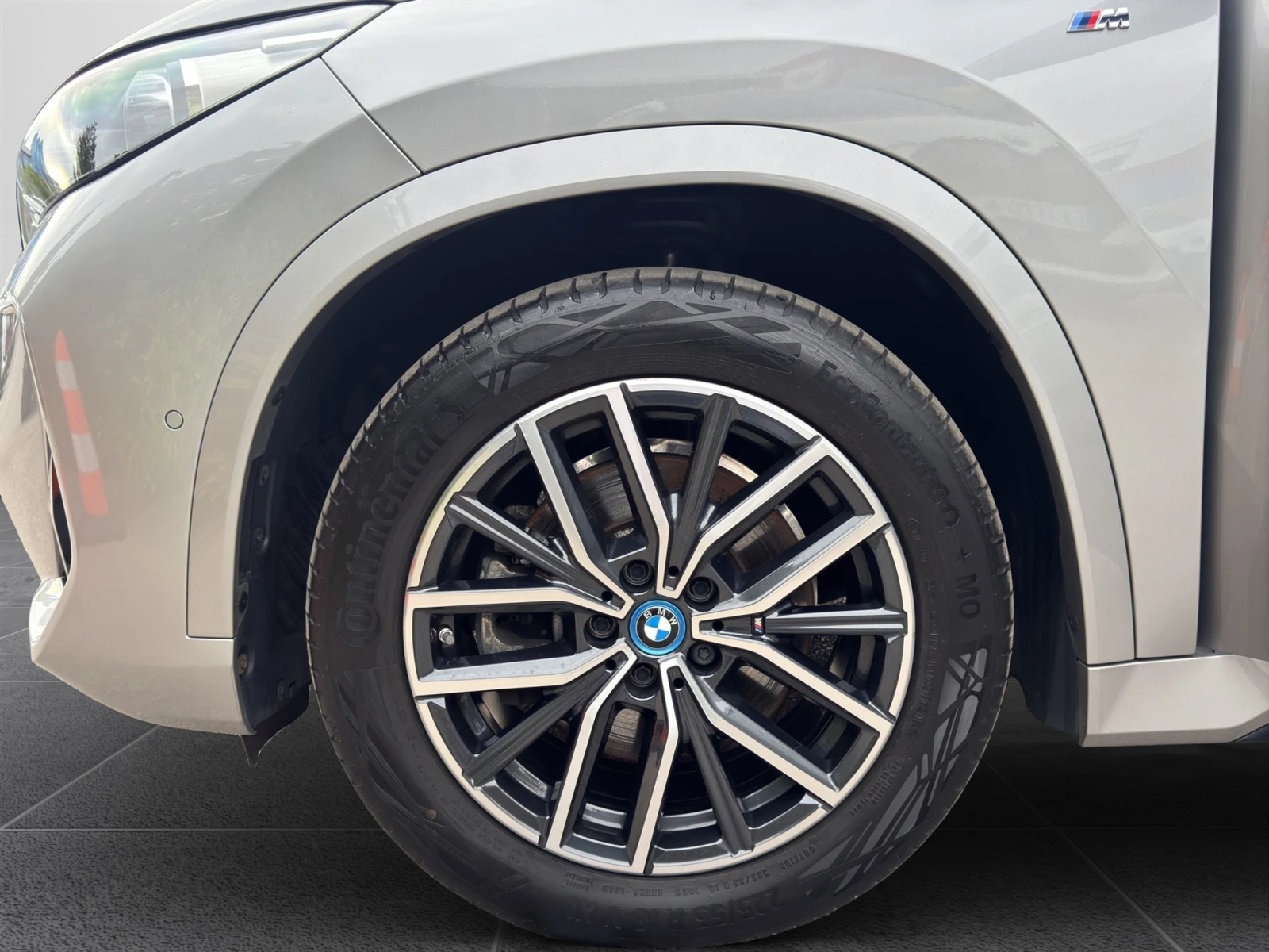 BMW iX1 xDrive30, снимка 5 - Автомобили и джипове - 56010310