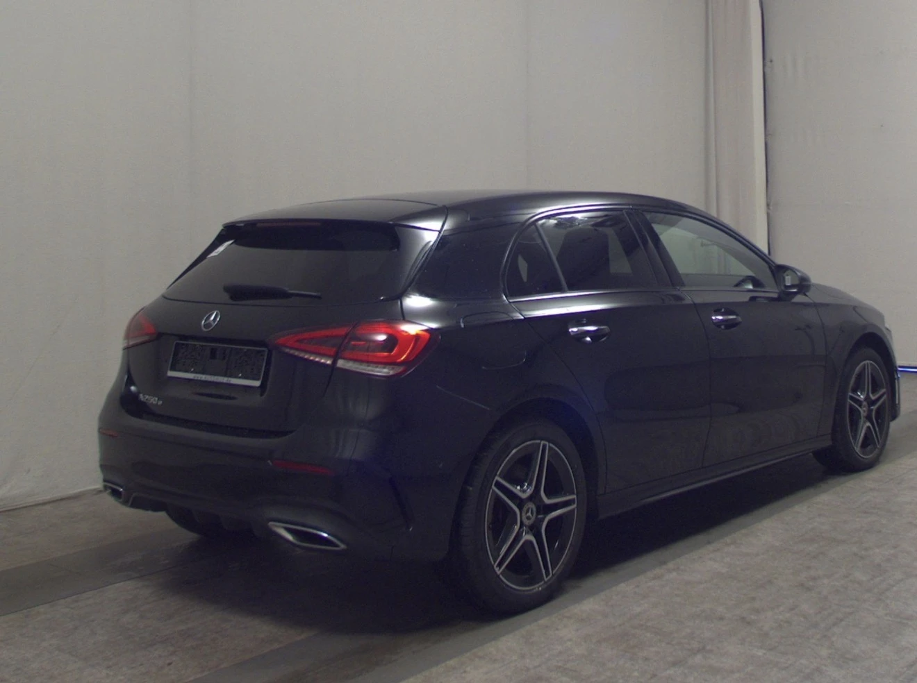 Mercedes-Benz A 250 AMG-Line Очакван внос , снимка 3 - Автомобили и джипове - 56012081