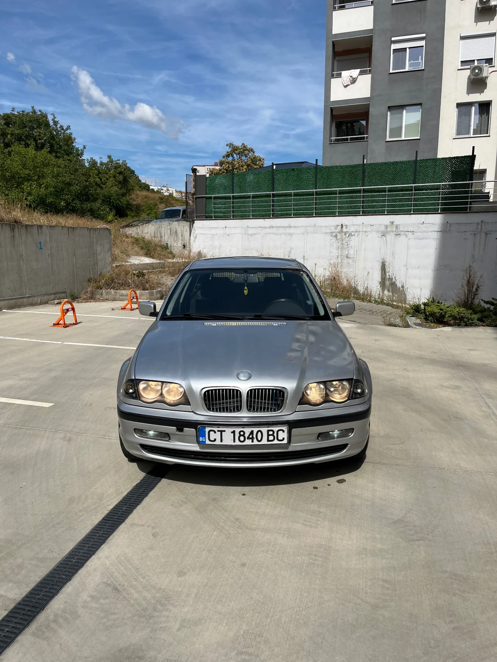 BMW 318, снимка 2 - Автомобили и джипове - 56252326