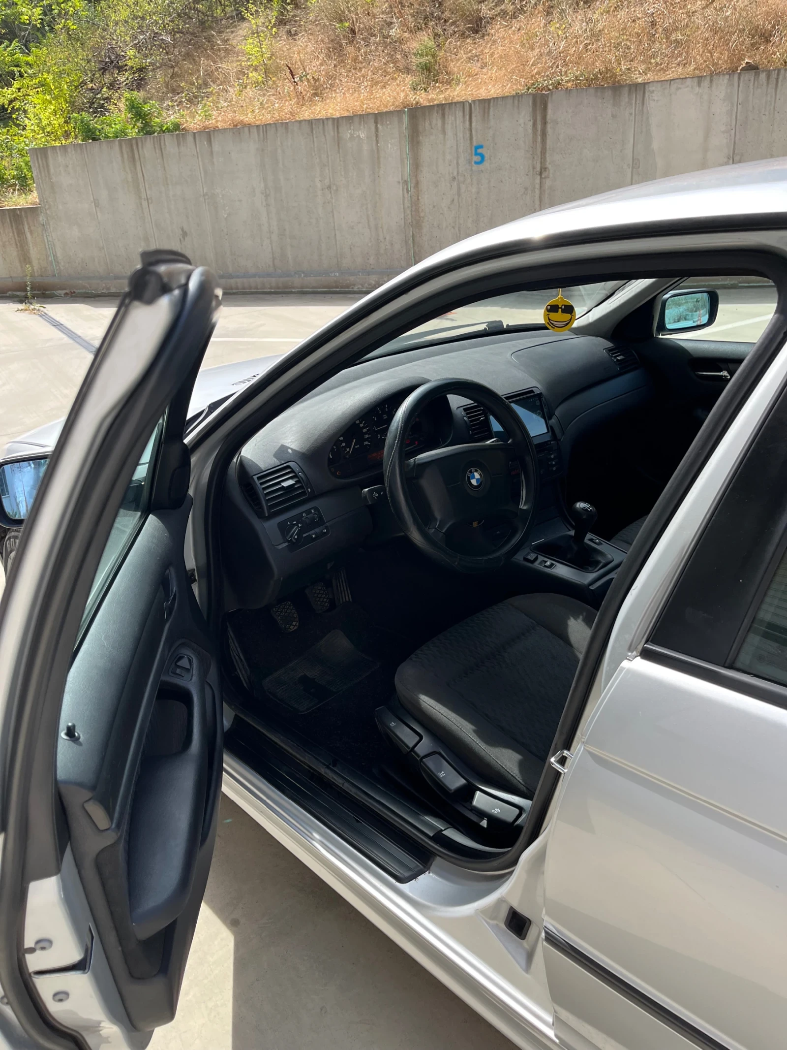 BMW 318, снимка 9 - Автомобили и джипове - 56252326
