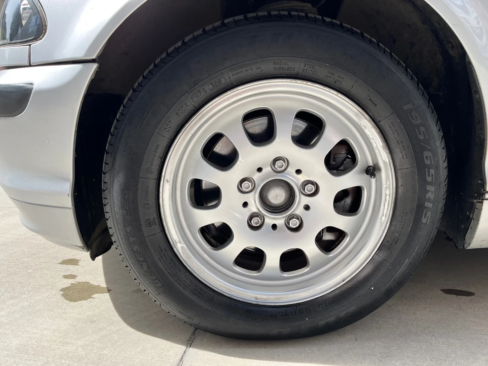 BMW 318, снимка 13 - Автомобили и джипове - 56252326