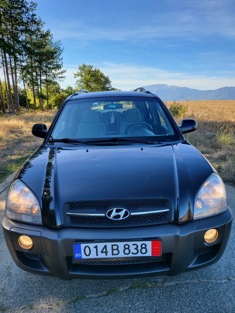 Hyundai Tucson 2.0 crdi 4?4, снимка 2 - Автомобили и джипове - 48135784