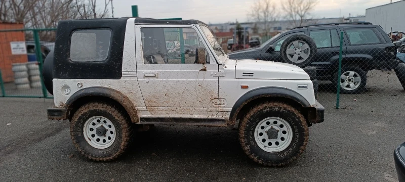 Suzuki Samurai, снимка 9 - Автомобили и джипове - 48403521