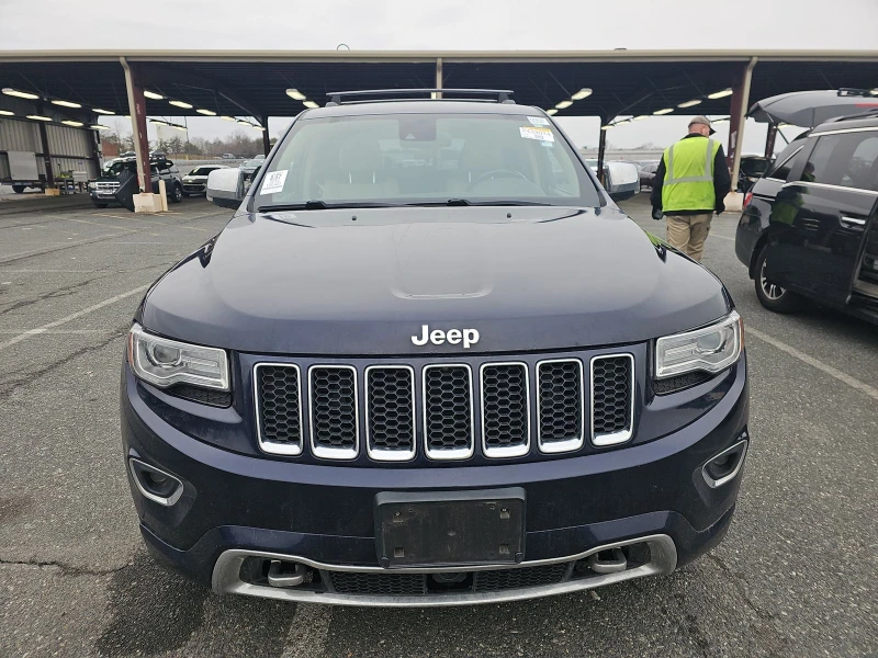 Jeep Grand cherokee Overland* Distronic* Подгрев* Обдух* Пано* Камери*, снимка 2 - Автомобили и джипове - 49505959