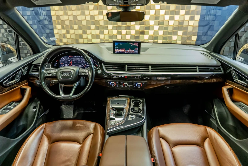 Audi Q7 3.0 TFSI 7-seats, снимка 15 - Автомобили и джипове - 52469460
