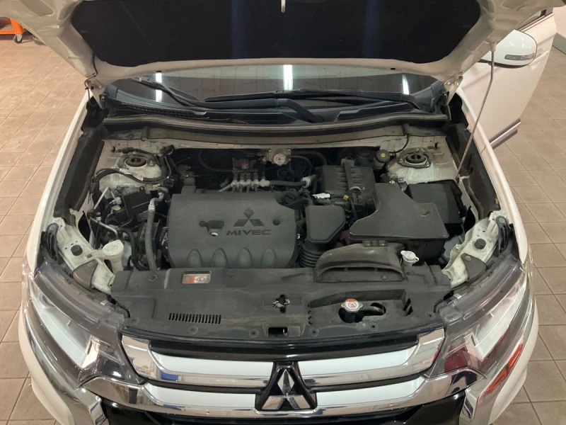 Mitsubishi Outlander 2.0 150 к.с. 4х4 газ, снимка 9 - Автомобили и джипове - 52811161