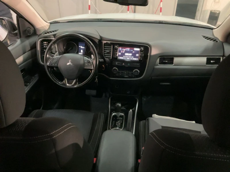 Mitsubishi Outlander 2.0 150 к.с. 4х4 газ, снимка 10 - Автомобили и джипове - 52811161