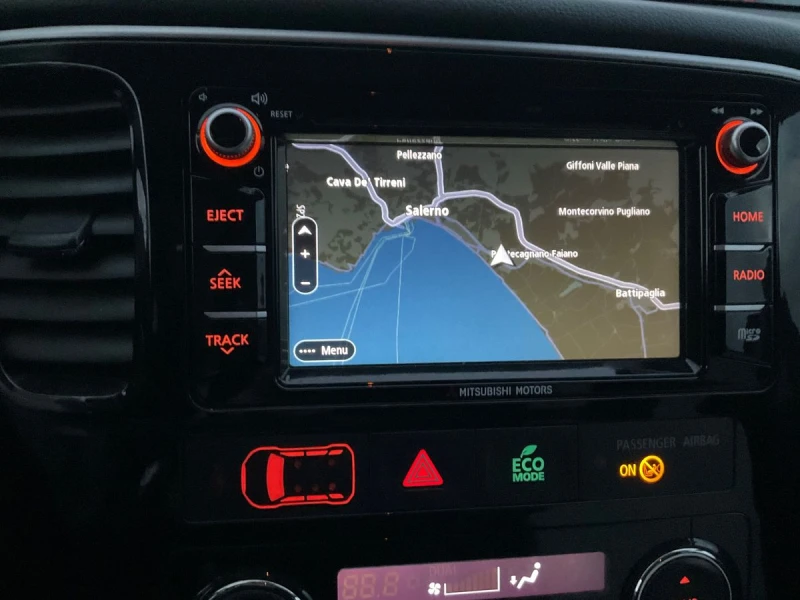 Mitsubishi Outlander 2.0 150 к.с. 4х4 газ, снимка 12 - Автомобили и джипове - 52811161