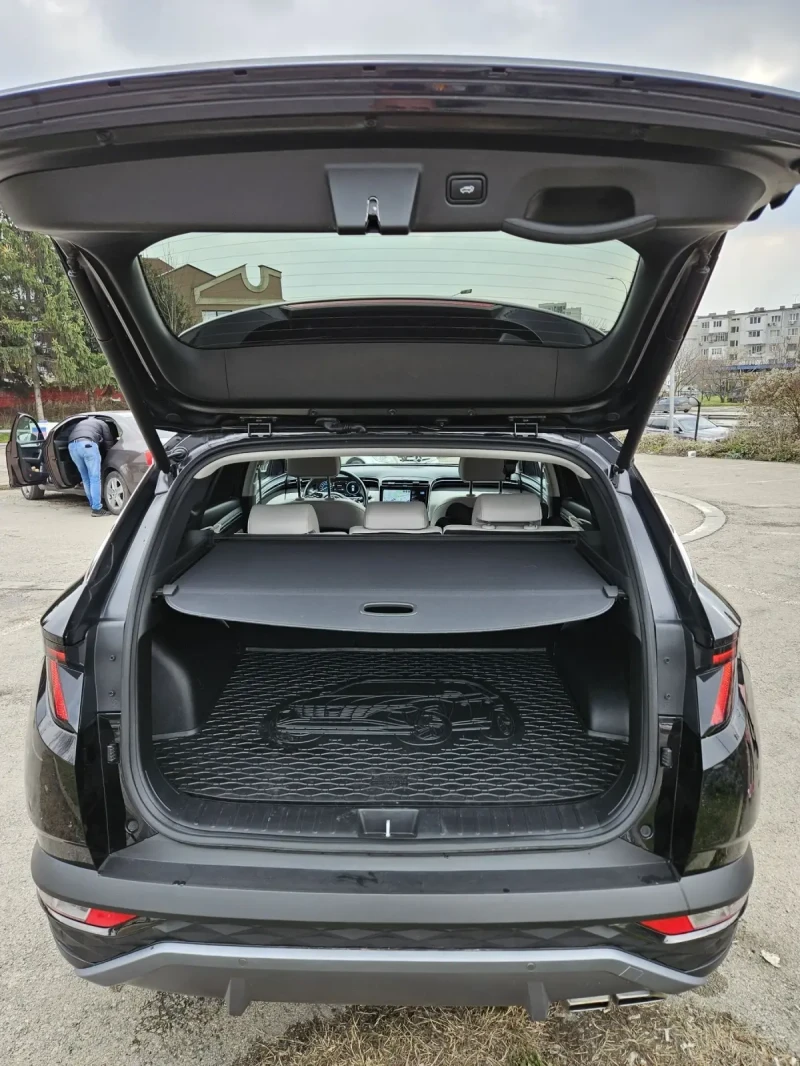 Hyundai Tucson, снимка 17 - Автомобили и джипове - 53401992