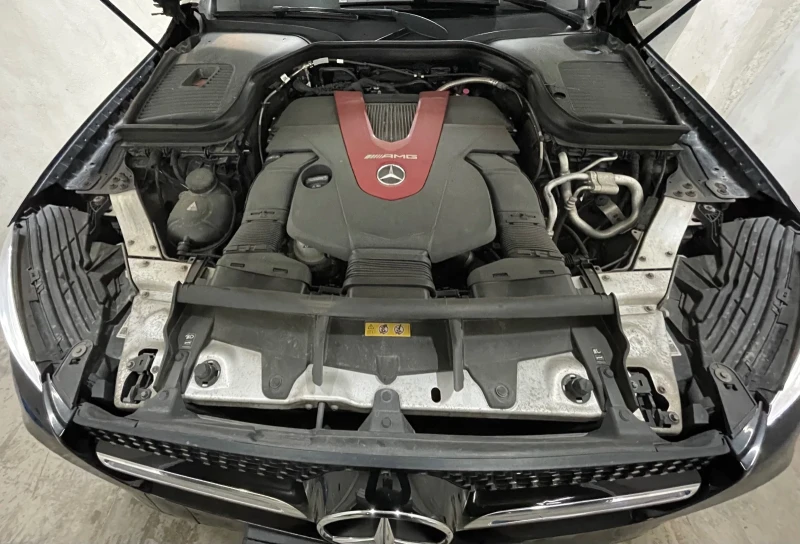 Mercedes-Benz GLC 43 AMG, снимка 4 - Автомобили и джипове - 53572380
