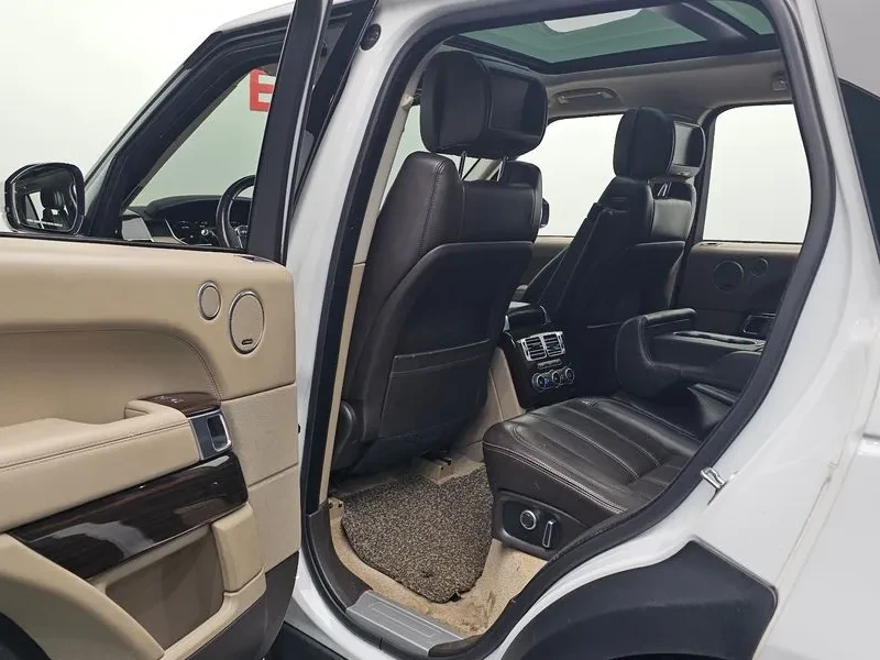 Land Rover Range rover 4.4, снимка 11 - Автомобили и джипове - 54504283