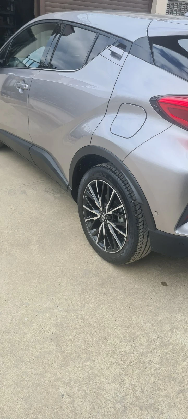 Toyota C-HR Ch-r, снимка 4 - Автомобили и джипове - 55063111