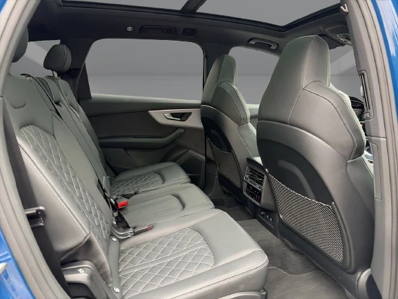 Audi SQ7 Quattro = Black Optics = Гаранция, снимка 12 - Автомобили и джипове - 56206455