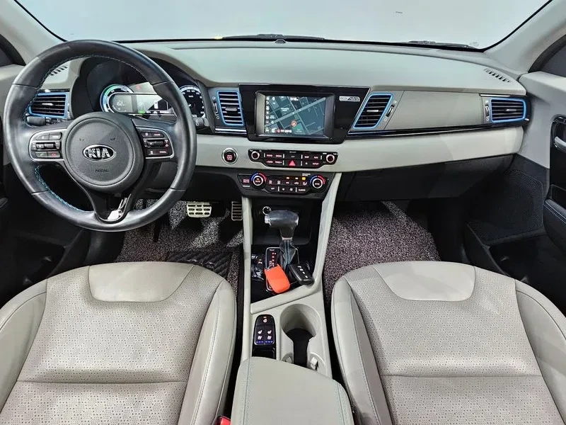 Kia Niro Noblesse, снимка 7 - Автомобили и джипове - 56517635